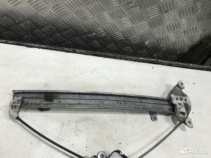 Стеклоподъемник задний правый Mitsubishi Lancer 9