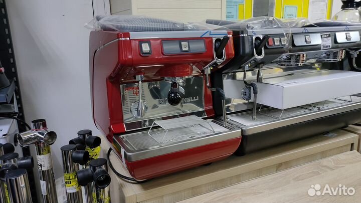 Кофемашина Nuova Simonelli Appia Life 1 гр красный