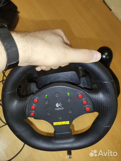 Руль logitech momo racing