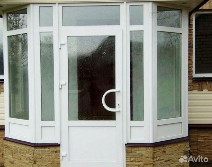 Пластиковые двери с монтажом. Входная группа