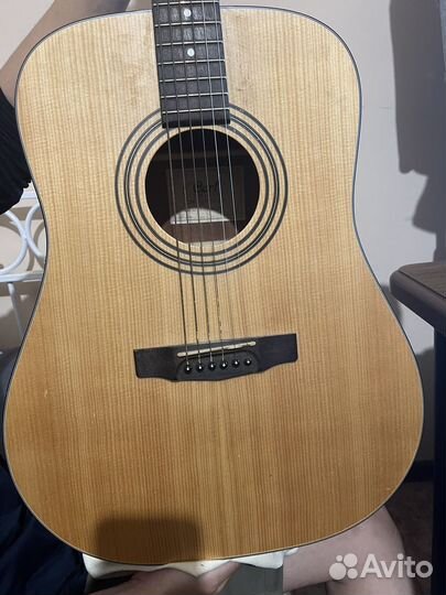 Акустическая гитара