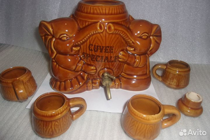 Керамический набор,Слоники с бочкой и 4 кружечки