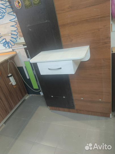 Полка навесная с ящиком