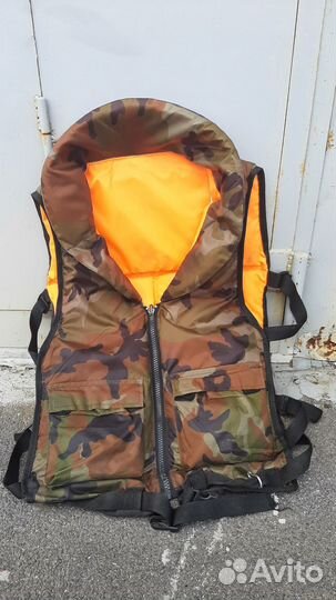 Спасательный жилет