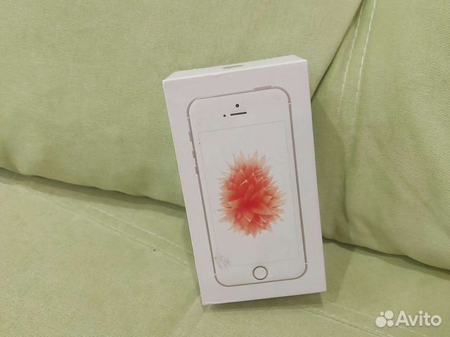 Коробка от iPhone se