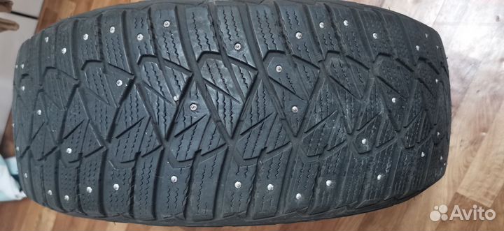 Goodyear Ultragrip 600 215/55 R17 98T