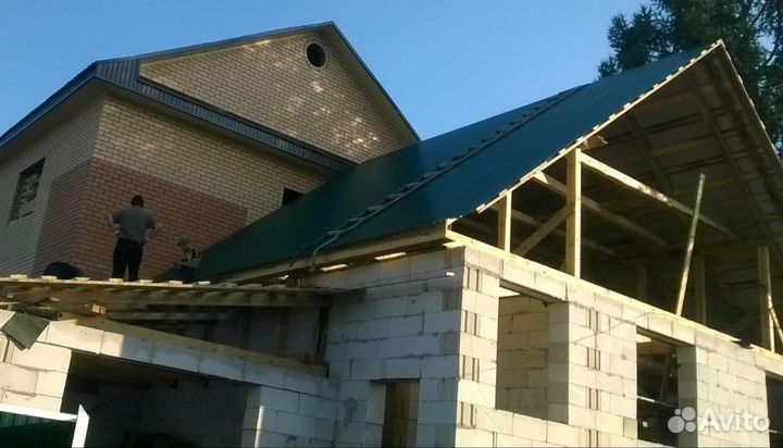 Бригада строителей