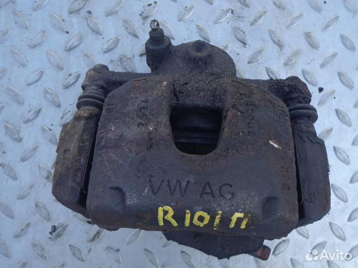 Суппорт передний правый VW Polo 5