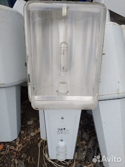 Светильники консольные уличные жку28-250-001ухл1