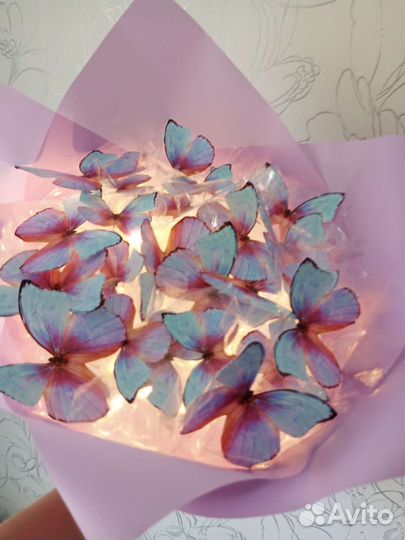 Светящийся букет из бабочек