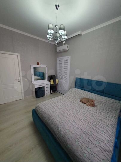 3-к. квартира, 95 м², 2/4 эт.