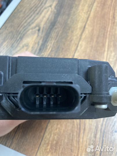 Активатор замка багажника range rover Sport 2013