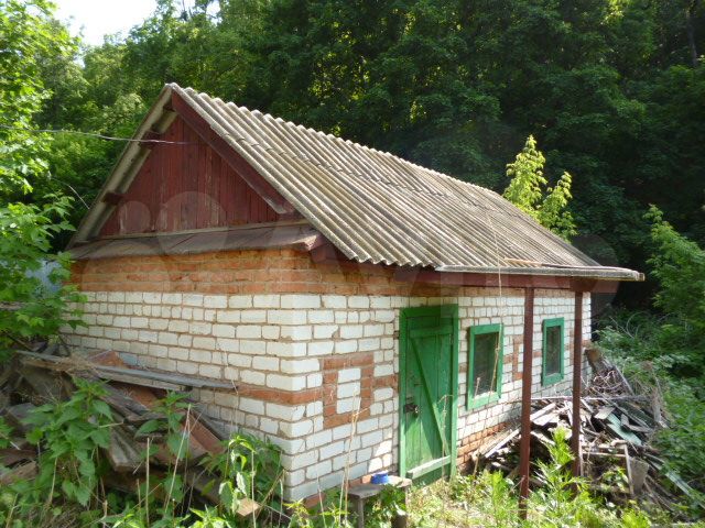 Дом 33,8 м² на участке 5 сот.