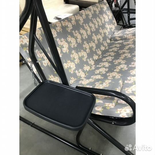 Садовые качели новые