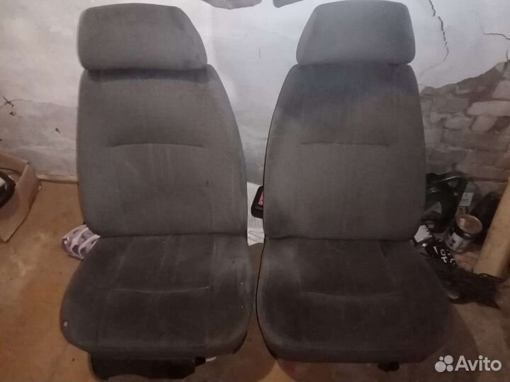 Продам сидения на Волгу или газель