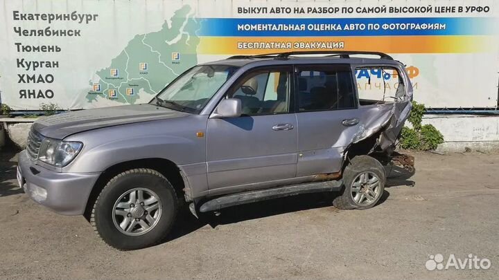 Стекло двери передней правой Toyota Land Cruiser