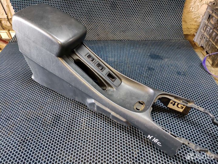 Подлокотник nissan almera classic