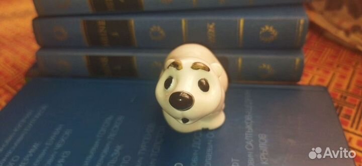 Медведь Умка фарфоровая статуэтка