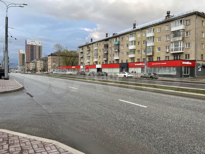 Сдам торговое помещение, 245 м²