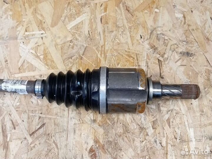 Привод передний левый Renault Duster 1