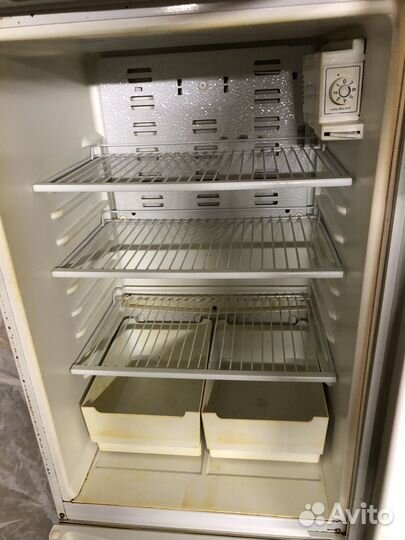 Холодильник 