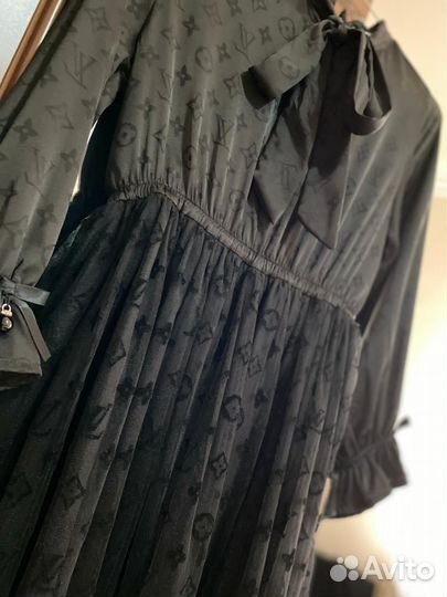 Платье женское