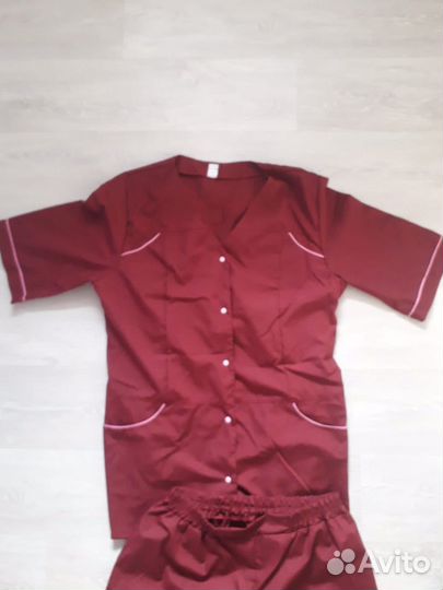 Медицинский костюм женский