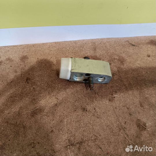 Клапан кондиционера Chevrolet Aveo T200-250