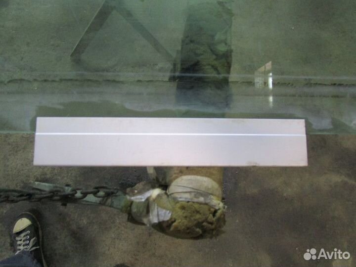 Стекло двери передней правой Volvo XC90 2002-2015