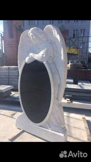 Памятники из мрамора и гранита