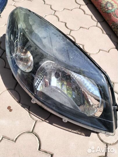 Фара на Рено степвей1