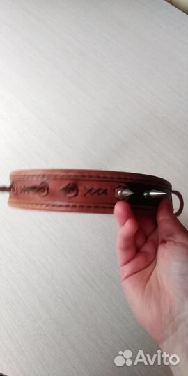 Кожаный ошейник с шипами