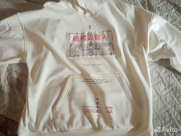 Свитшот nikefiline Атака Титанов