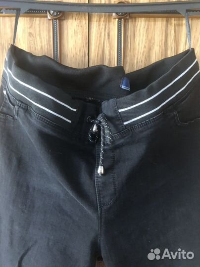 Джинсы женские