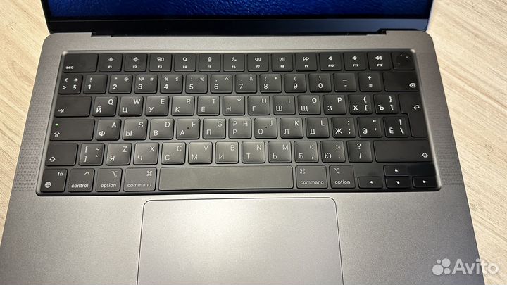 Клавиши клавиатуры MacBook Air 2021-2022