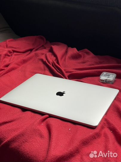 Apple MacBook Pro 15 2017 256 i7