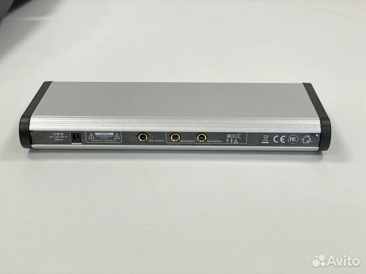 Радиосистема Leem ручной и головной микрофон