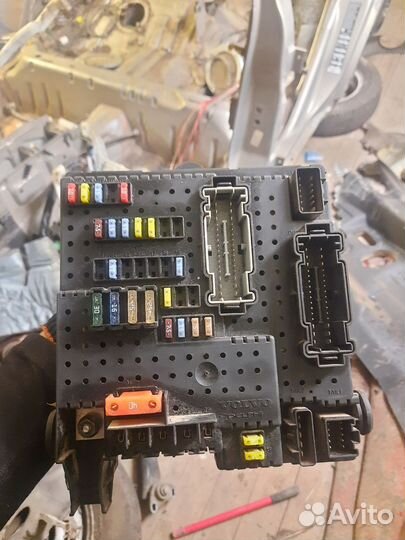 Блок предохранителей REM volvo s60