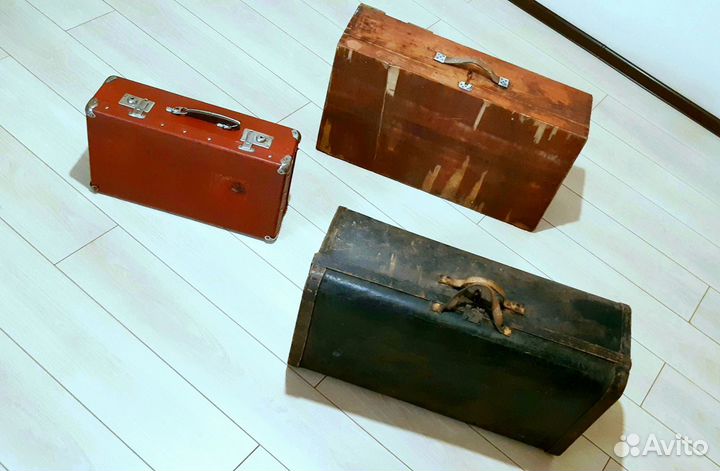 Чемоданы старинные