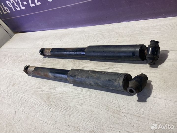 Задние амортизаторы на Форд Транзит С 2013-2022 г