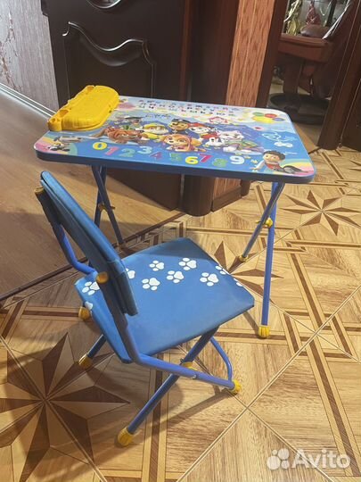 Детский стол и стул