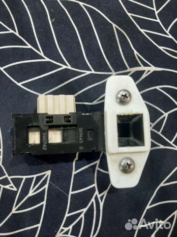 Замок на дверцу стиральной машины Самсунг