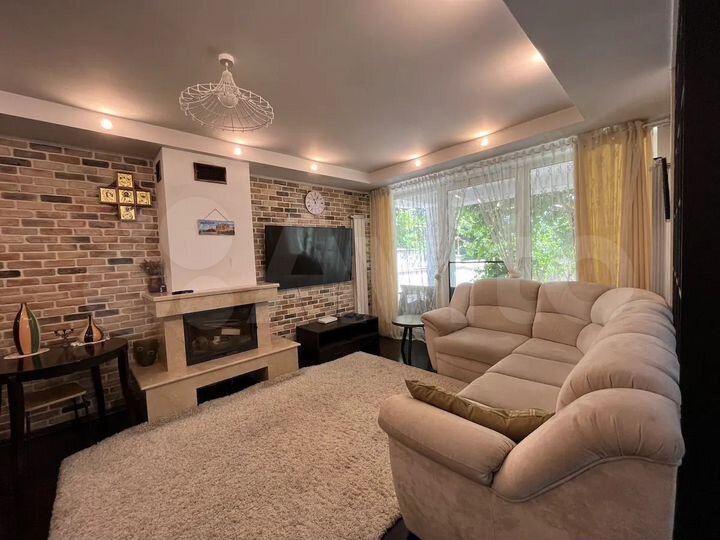 Дом 168 м² на участке 4 сот.