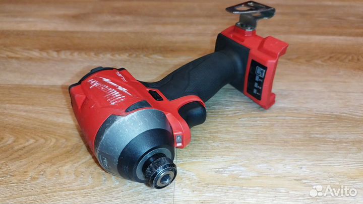 Импакт Milwaukee M18 2853-20