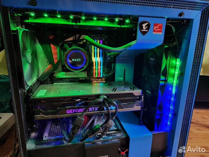 I9 9900k + z390 aorus master + 32gb gskill4400cl16