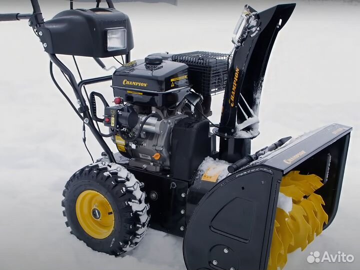 Снегоуборщик champion ST1170E витрина 8.1 лс