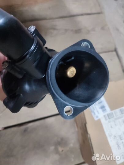 Термостат vag 03l121111af