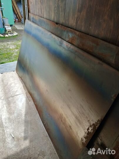 Лист стальной