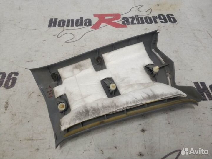 Накладка стойки задняя левая Honda Cr-V 2 RD7 K24A