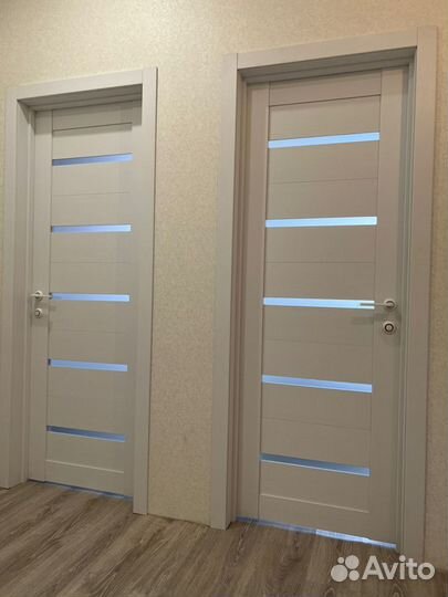 Дверь модерн белая комплект